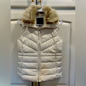 Talbots petite petite ivory down vest, like new condition!